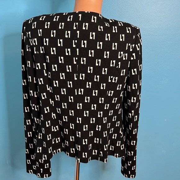 Lily and Taylor zip blazer with Embellished zipper pull and zipper area. - Picture 3 of 10